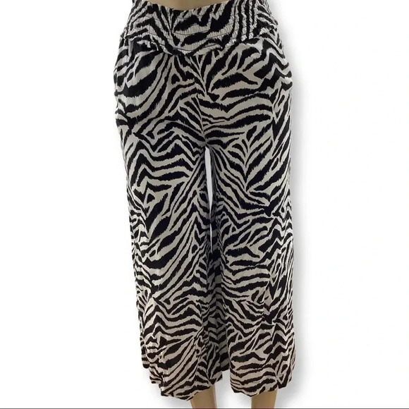 Jessica Simpson Size XS Gardenia Etched Zebra Cropped Pants. New With Tags. - Picture 5 of 6